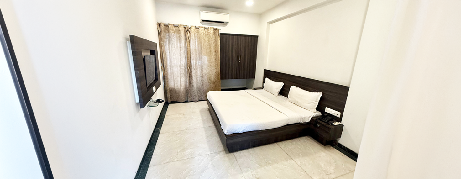 Suresh Plaza 1